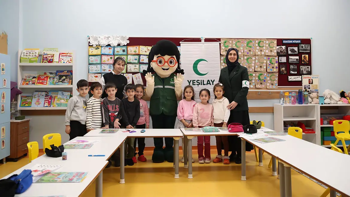 Yeşilay 106 Yaşında: Bağımsız Bir Gelecek İçin İlk Ders Zili Çaldı