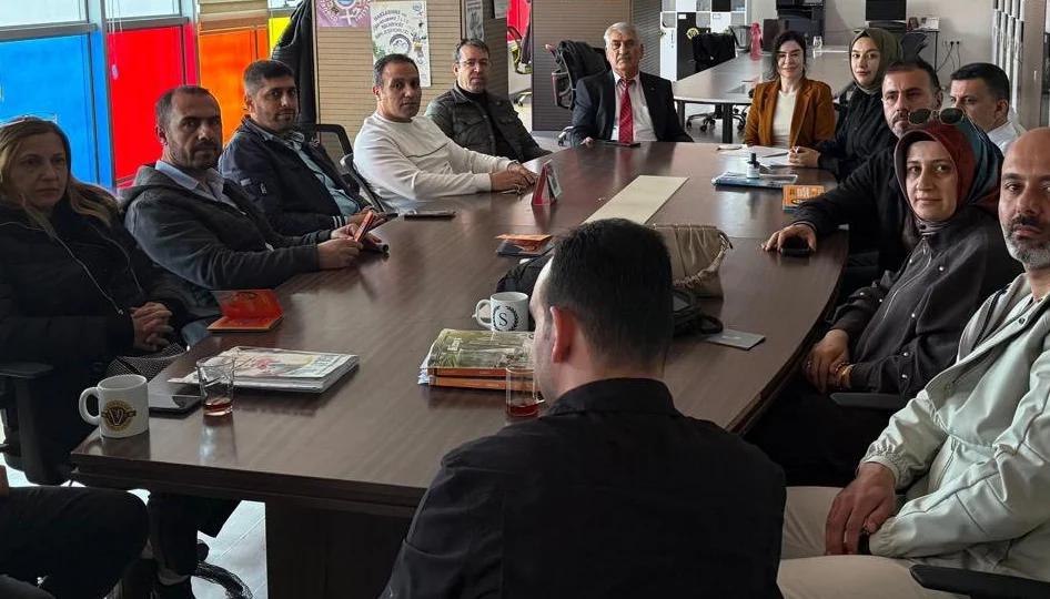 Batman’da Okullara “Açık Kapı” Ziyaretleri: Öğretmen ve Öğrencilerden Talepler Toplandı