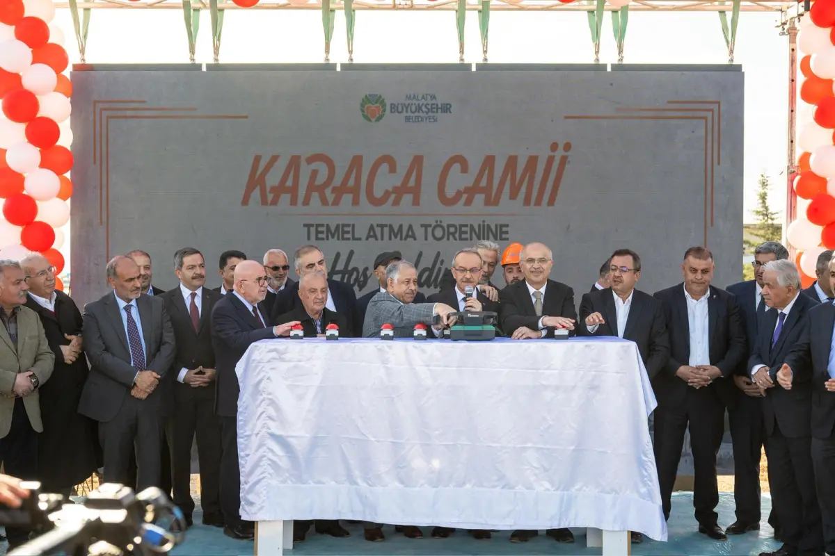 Malatya Şehir Mezarlığı’na Osmanlı Mimarili Yeni Cami: Karaca Camisi’nin Temeli Atıldı