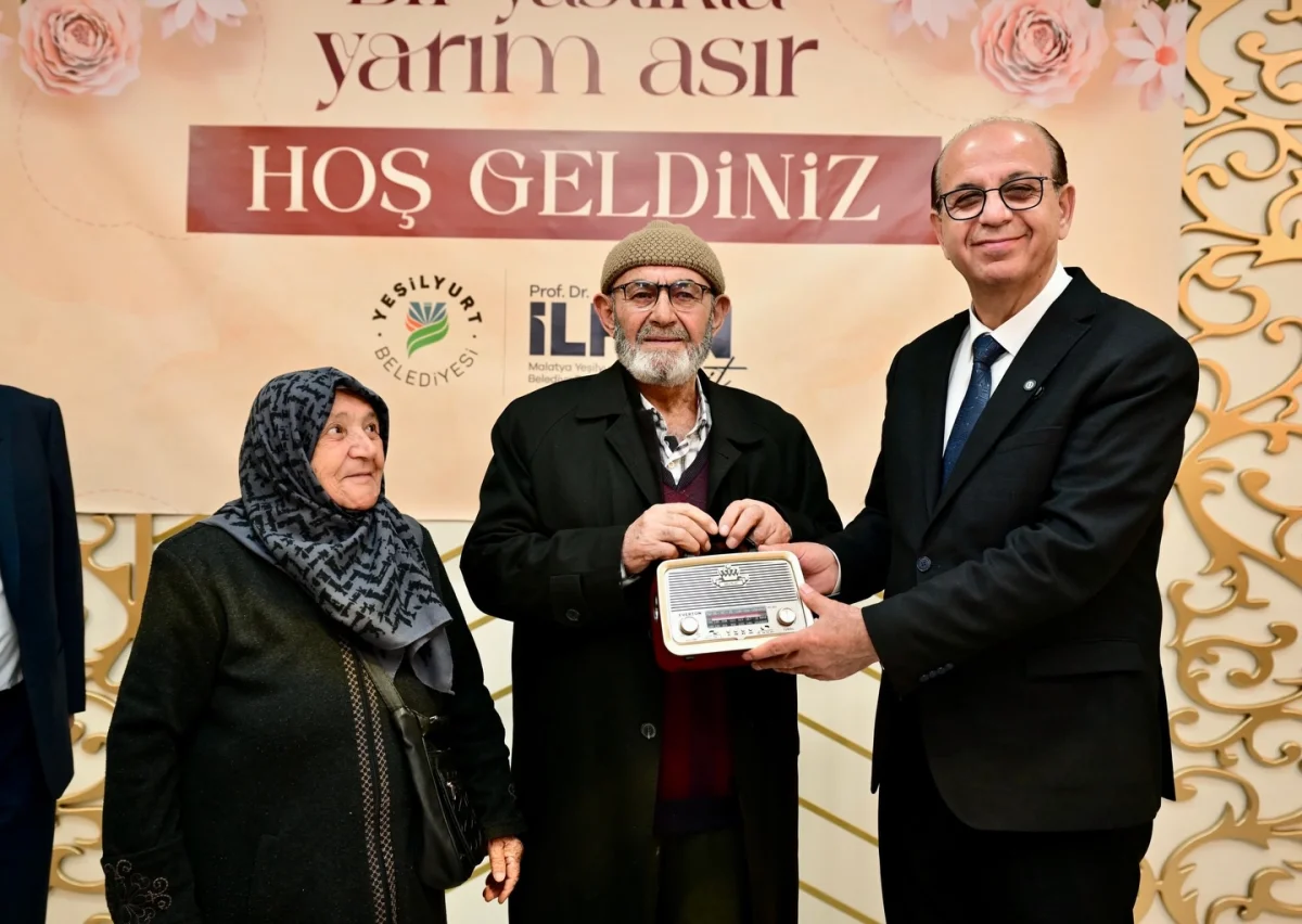 Yeşilyurt’ta Yarım Asırlık Aşklar Kutlandı: 72 Yıllık Evlilik Dikkat Çekti