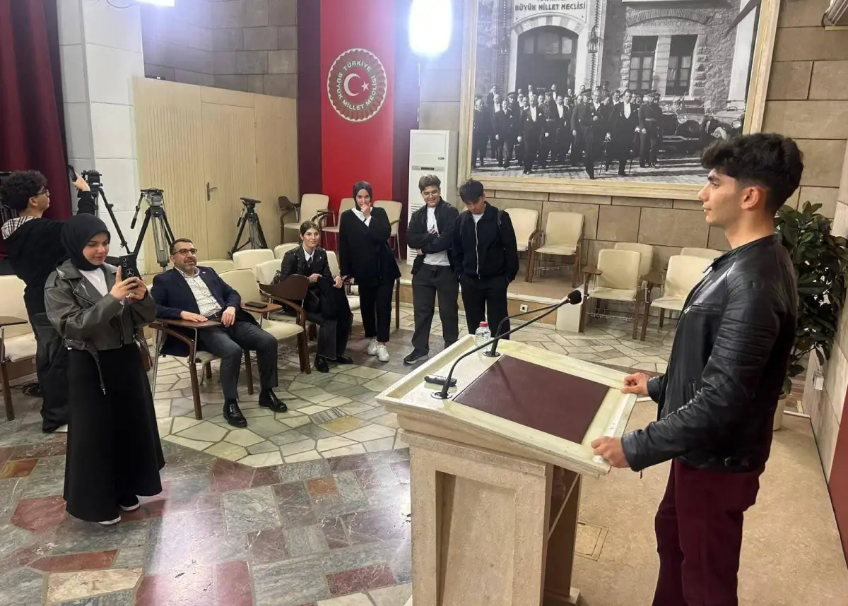 Karslı Öğrenciler TBMM’de Tarihi Bir Gün Yaşadı: Milletvekili Adem Çalkın Rehberlik Etti