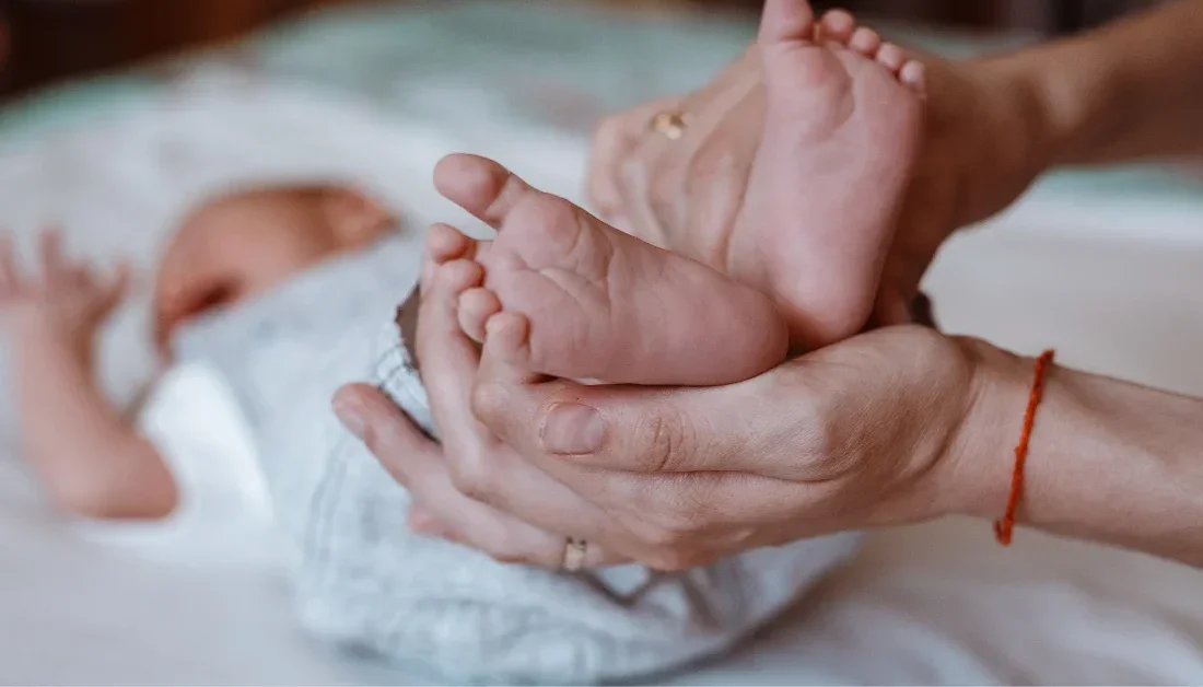 Doğum İzni Uzuyor, Babalık İzni Artıyor: TBMM’de Yeni Düzenlemeler Görüşülüyor