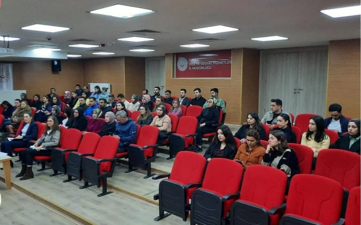 Kars’ta Sosyal Risk Haritaları ve Aile Rehberi Sistemi Eğitimi: Güçlü Aileler, Güvenli Toplum Hedefleniyor
