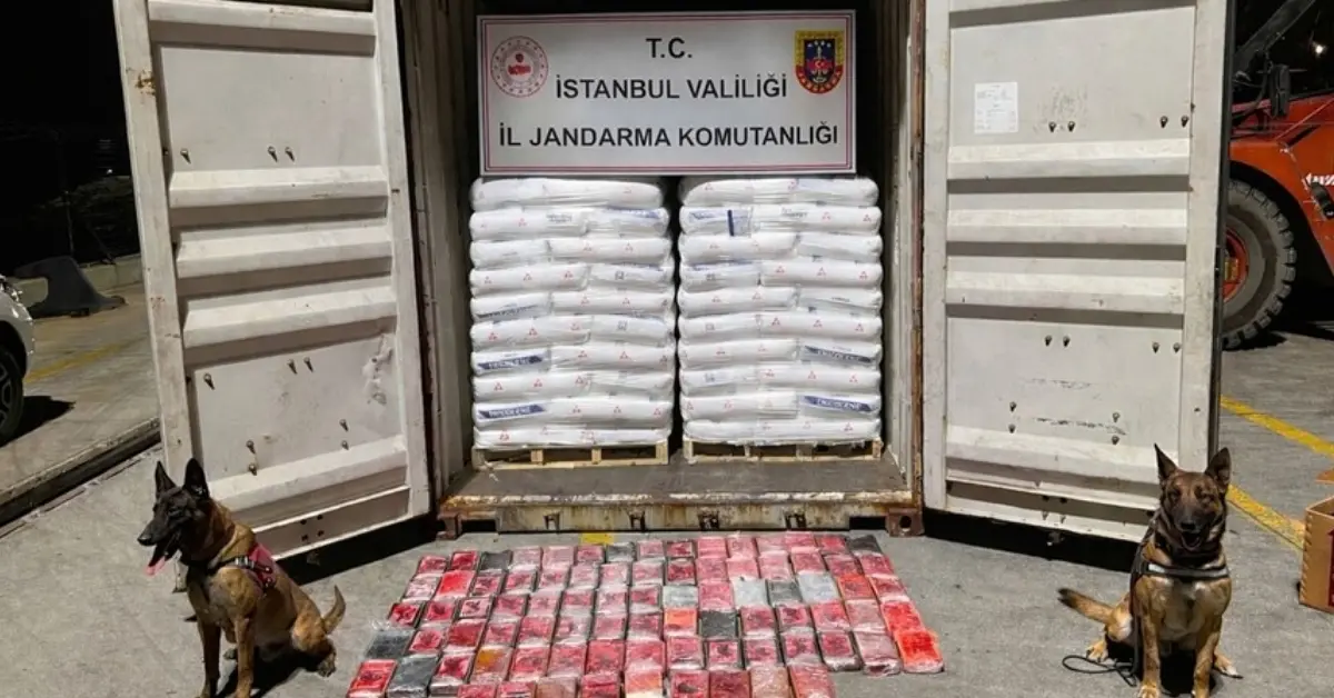 İstanbul’da Nefes Kesen Operasyon: Panama Bandıralı Gemide 106 Kilo Kokain Ele Geçirildi!