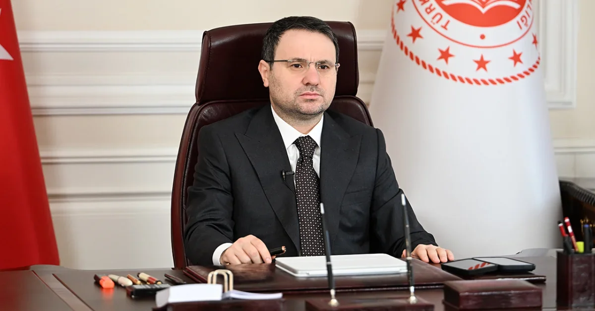 Adalet Bakanı Gürlek’ten Yapay Zeka Açıklaması: Avukatlık Müessesesinin Alternatifi Olamaz