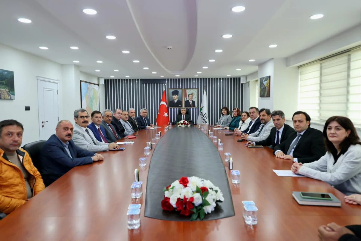 Artvin’de İstihdam ve Mesleki Eğitimde Yeni Dönem: Vali Ergün Başkanlığında Kritik Toplantı