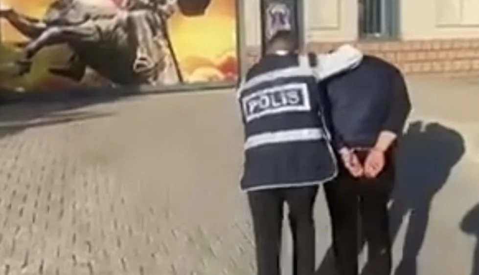 Hatay’da Kızılay Konteynerlerinden Klima Çalan Şahıs Tutuklandı