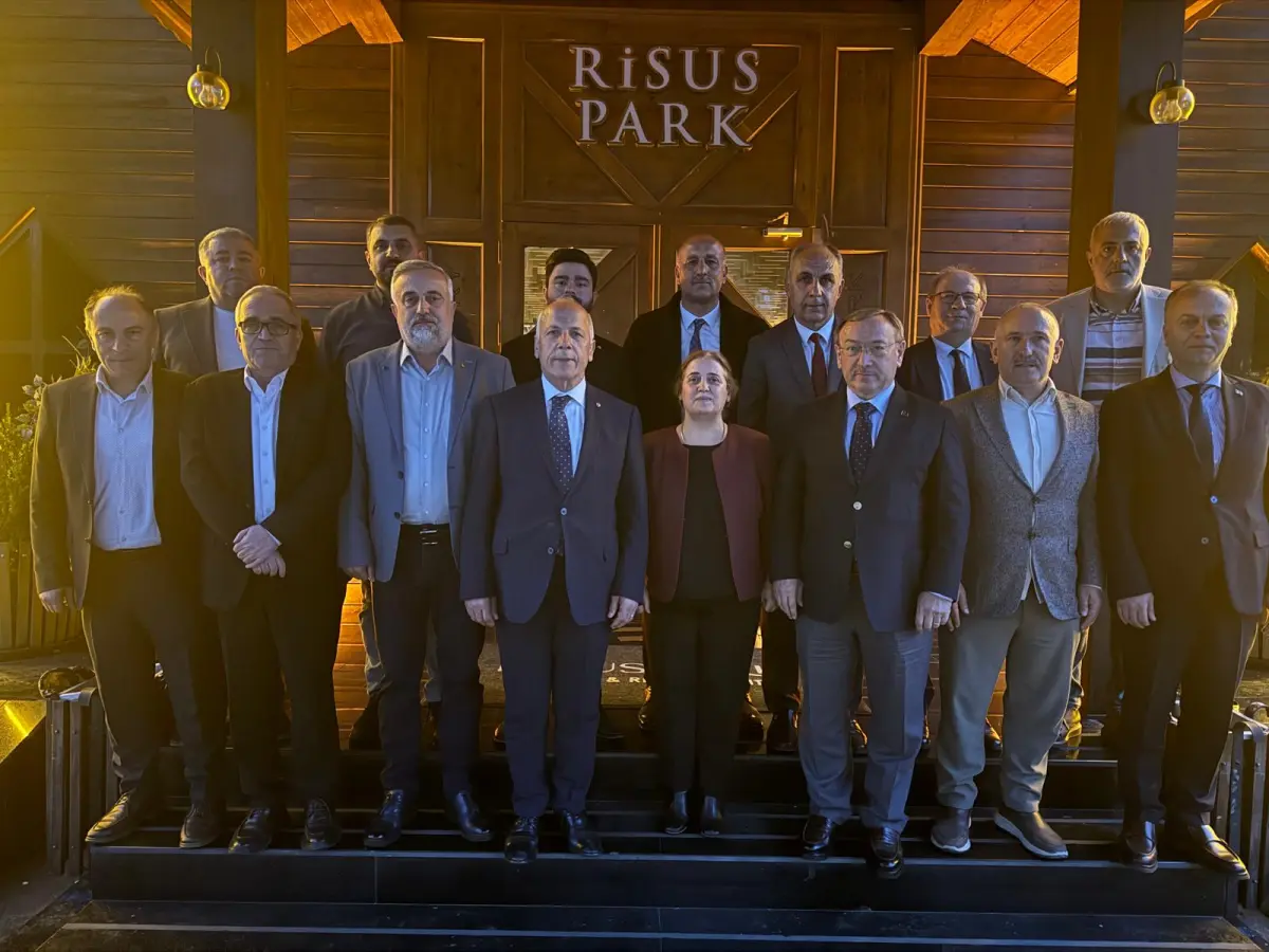 Hopa’da Çay Kalitesi Masaya Yatırıldı: ÇAYKUR ve Ticaret Borsası’ndan Önemli Adımlar