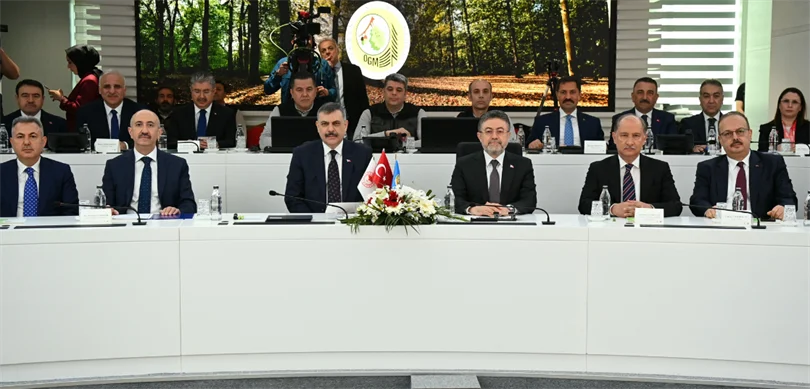 Orman Yangınları İçin Kritik Toplantı: Valilere Sıfır Tolerans ve Güçlü Mücadele Vurgusu