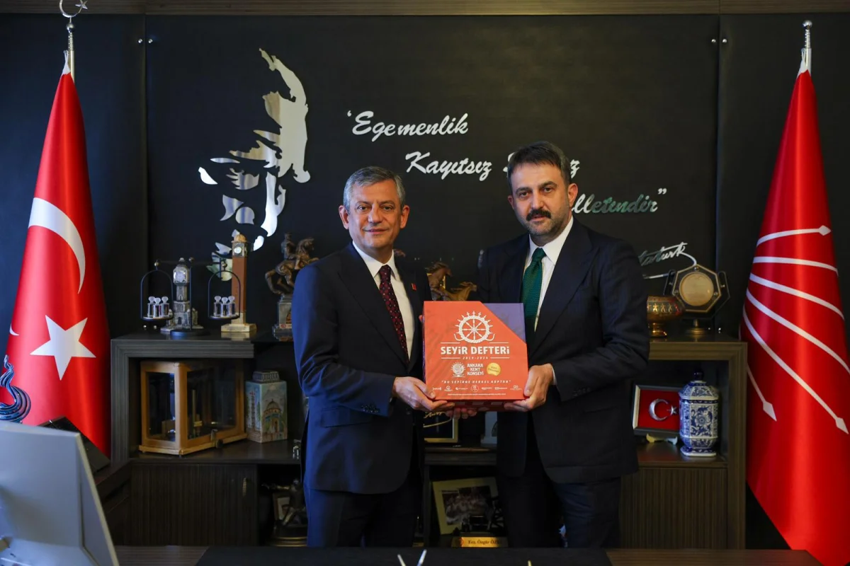 CHP Genel Başkanı Özgür Özel’e Ankara Kent Konseyi’nin ‘Seyir Defteri’ Sunuldu: Katılımcı Yönetim Modeli Vurgusu