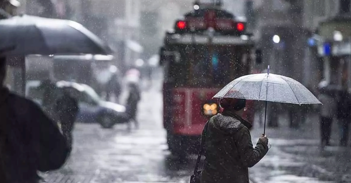 İstanbul’a Dikkat! Kuvvetli Yağış ve Gök Gürültülü Sağanak Geliyor