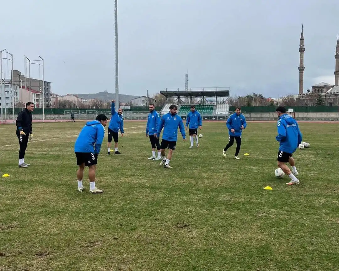 Kars 36 Spor, Hakkari Zap Spor Maçına Hazırlanıyor: Antrenmanlar Yoğun Tempoda Sürüyor