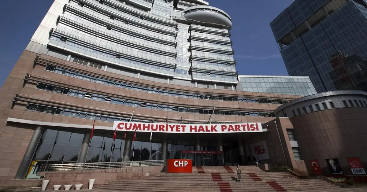 CHP Kurultay Davası Ertelendi: İmamoğlu ve Çelik’in Yargılandığı Davada Önemli Gelişme
