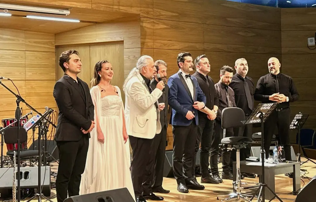 Ankara’da “Şiir ve Müziğin Büyüsü” Büyük Beğeni Topladı: Barbaros Çelikoğlu Sahnedeydi
