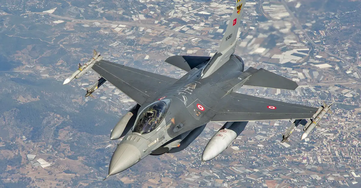 Ankara Üzerinde Tarihi An: Ses Hızını Aşacak Uçuşlar Yapılacak