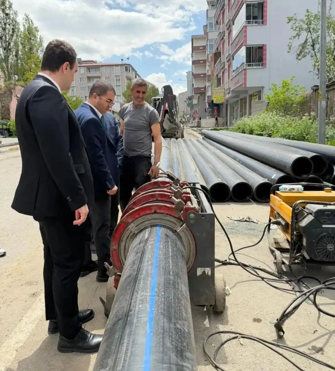 Kağızman’da Altyapı ve Kaldırım Çalışmaları Yerinde İncelendi: İlçenin Geleceğine Yatırım