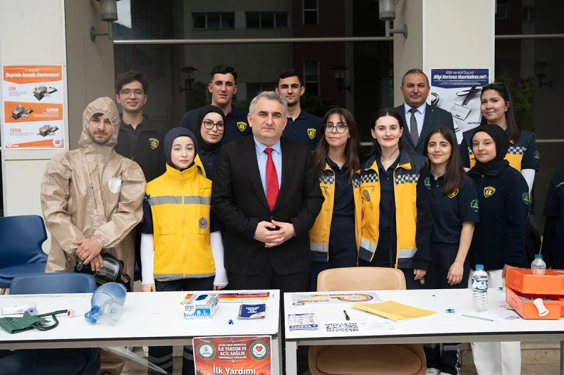Artvin Çoruh Üniversitesi’nde İlk Yardım Bilinci Yükseliyor: Öğrencilere Hayati Bilgiler Sunuldu