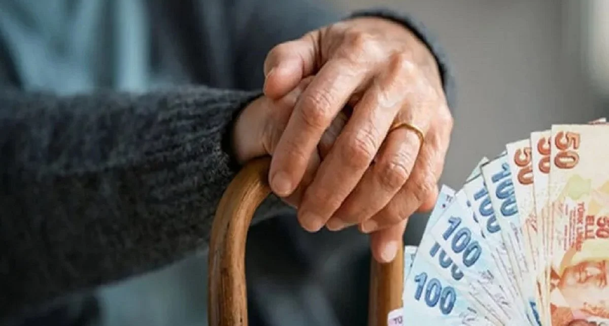Bayram Öncesi Müjde: Emekli Bayram İkramiyeleri ve Maaşlar Mayıs Ayında Hesaplara Yatıyor!