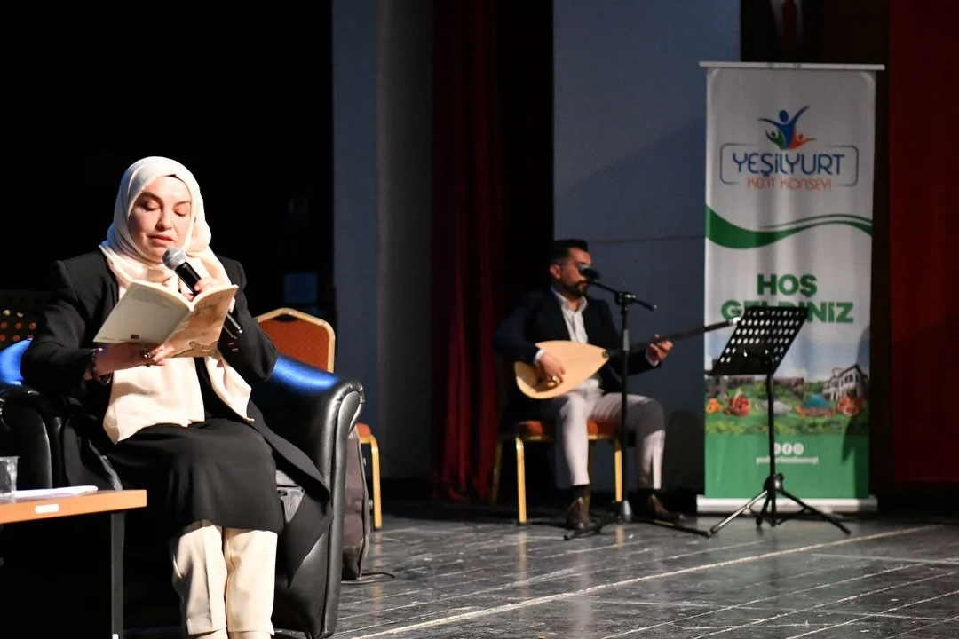 Malatya’da ‘Kalbimin En Güzel Şiiri: Annem’ Yarışması’nda Duygusal Anlar Yaşandı: Ödüller Sahiplerini Buldu