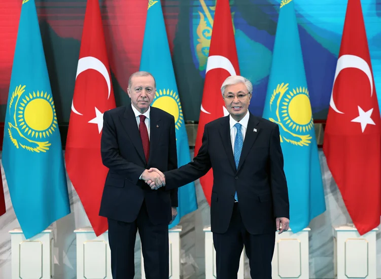 Erdoğan: Doğu-Batı Orta Koridoru Stratejik Önemi Artıyor, 13 Anlaşma İmzalandı