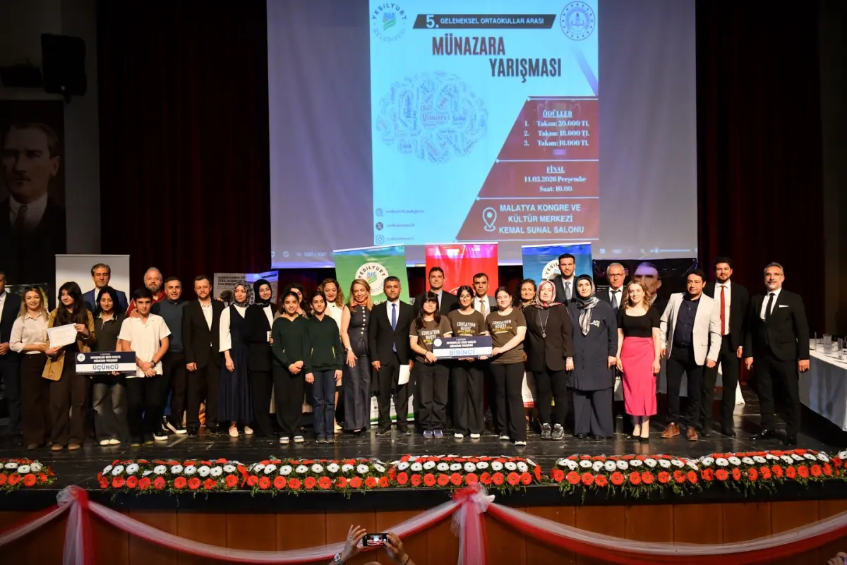Yeşilyurt’ta Genç Fikirler Yarıştı: Başarı mı Zeka mı? Ortaokullar Finalde Kapıştı