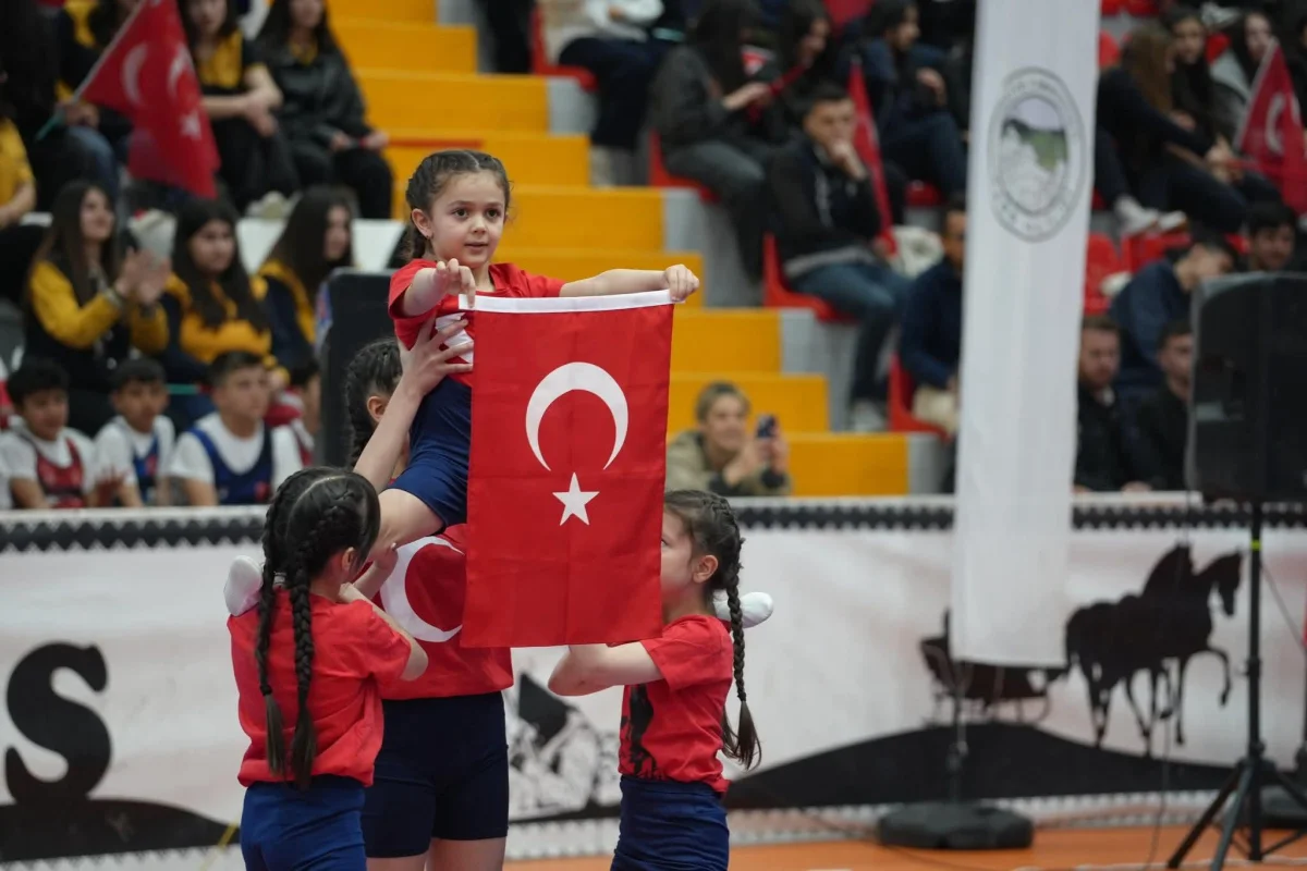 Kars’ta 19 Mayıs Coşkusu: Birlik, Beraberlik ve Gençlik Enerjisiyle Unutulmaz Bir Gün