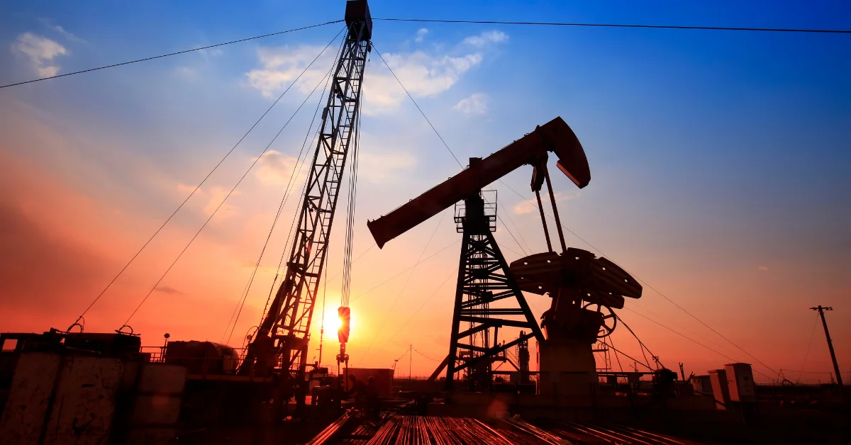 Ortadoğu Gerginliği Petrol Fiyatlarını Ateşledi: Brent Petrol 104 Doları Aştı