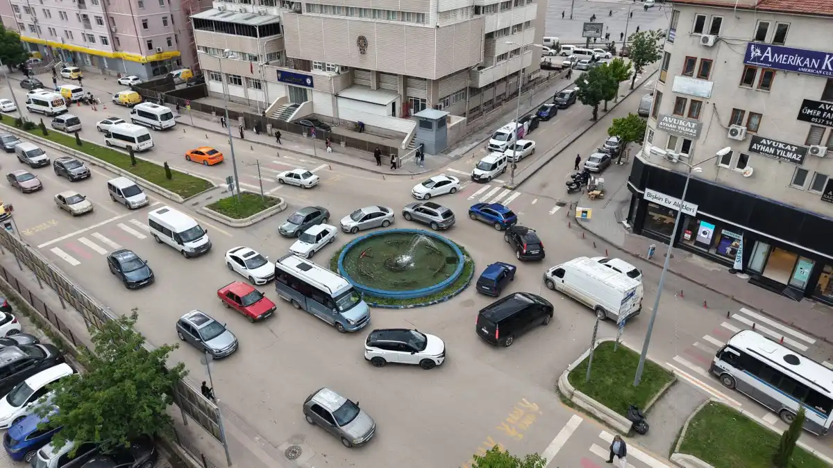 Kırıkkale’de Trafik Akışını Rahatlatacak Önemli Düzenleme: Ofis Kavşağı Yeni Bir Döneme Giriyor