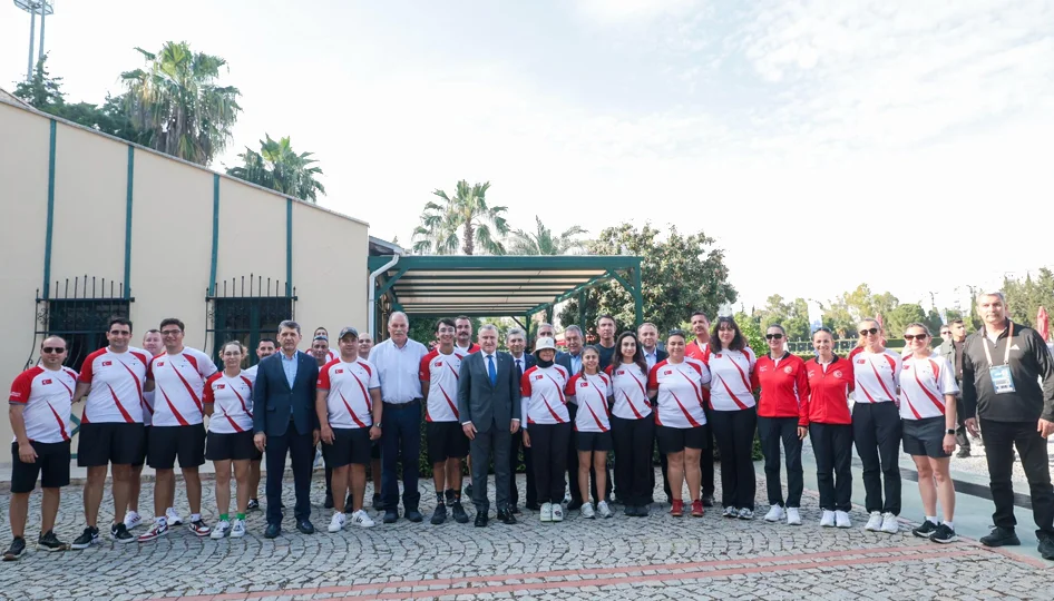 Bakan Osman Aşkın Bak Antalya’da Milli Okçularla Buluştu: Avrupa Şampiyonası’nda Destek Mesajı