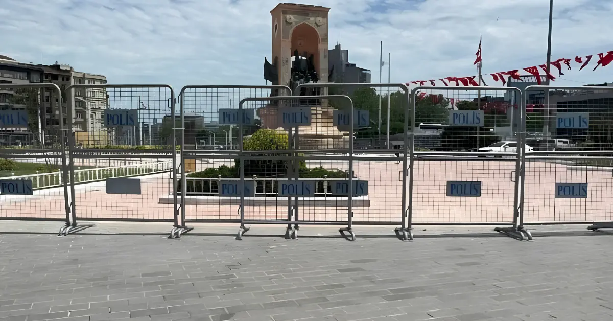 İstanbul’da Trafik Felç Oldu: Beyoğlu ve Şişli’de Ana Arterler Kapandı, Metro ve Füniküler Seferleri Durdu