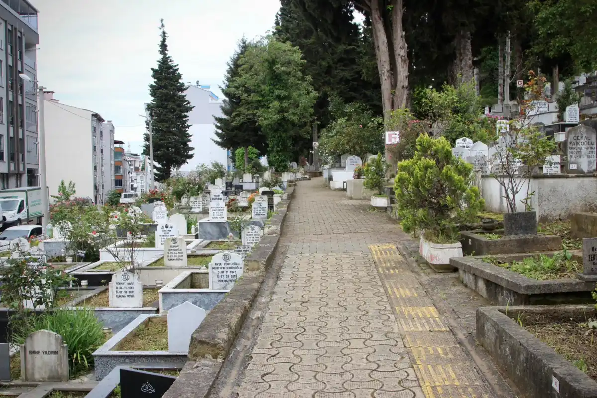 Giresun’da Kurban Bayramı Hüznü: Mezarlıklar Ziyaretçi Akınına Uğradı
