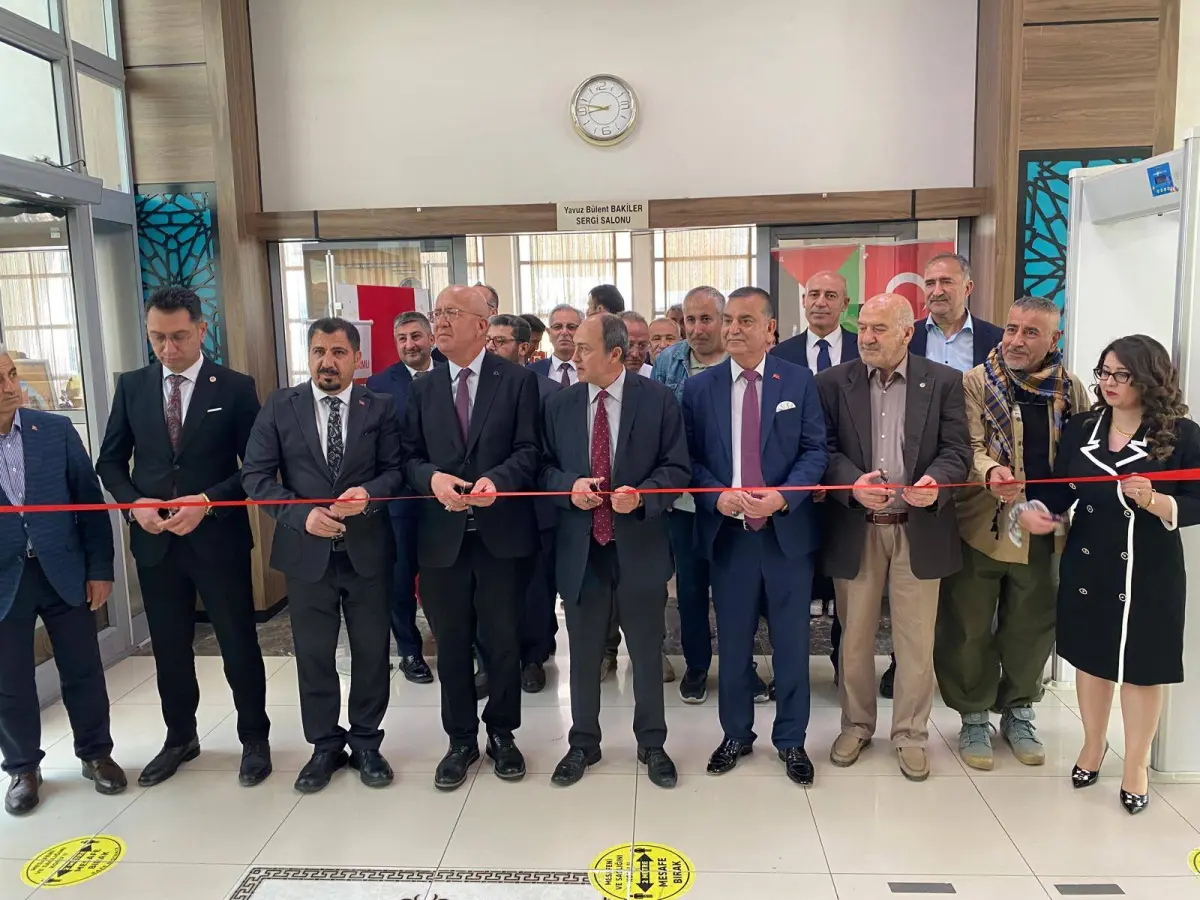 Sivas’ta Tarihe Yolculuk: ‘Özgür Basın, Özgür Filistin’ Sergisi Açıldı