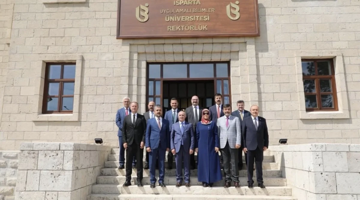Üniversitelerarası Kurul Yönetim Kurulu ISUBÜ’de Toplandı: Yükseköğretim Stratejileri Değerlendirildi