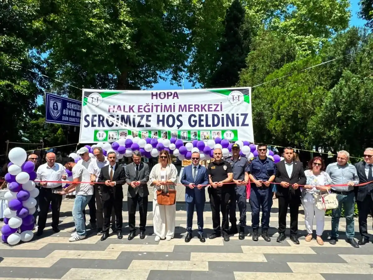 Hopa’da Yıl Sonu Sergisi: El Emeği Göz Nuru Ürünler Görücüye Çıktı
