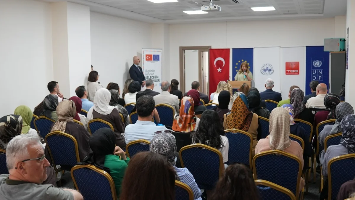 Elazığ’da Dijital Gençlik Merkezi Açıldı: Geleceğin Meslekleri Gençlerle Buluşuyor