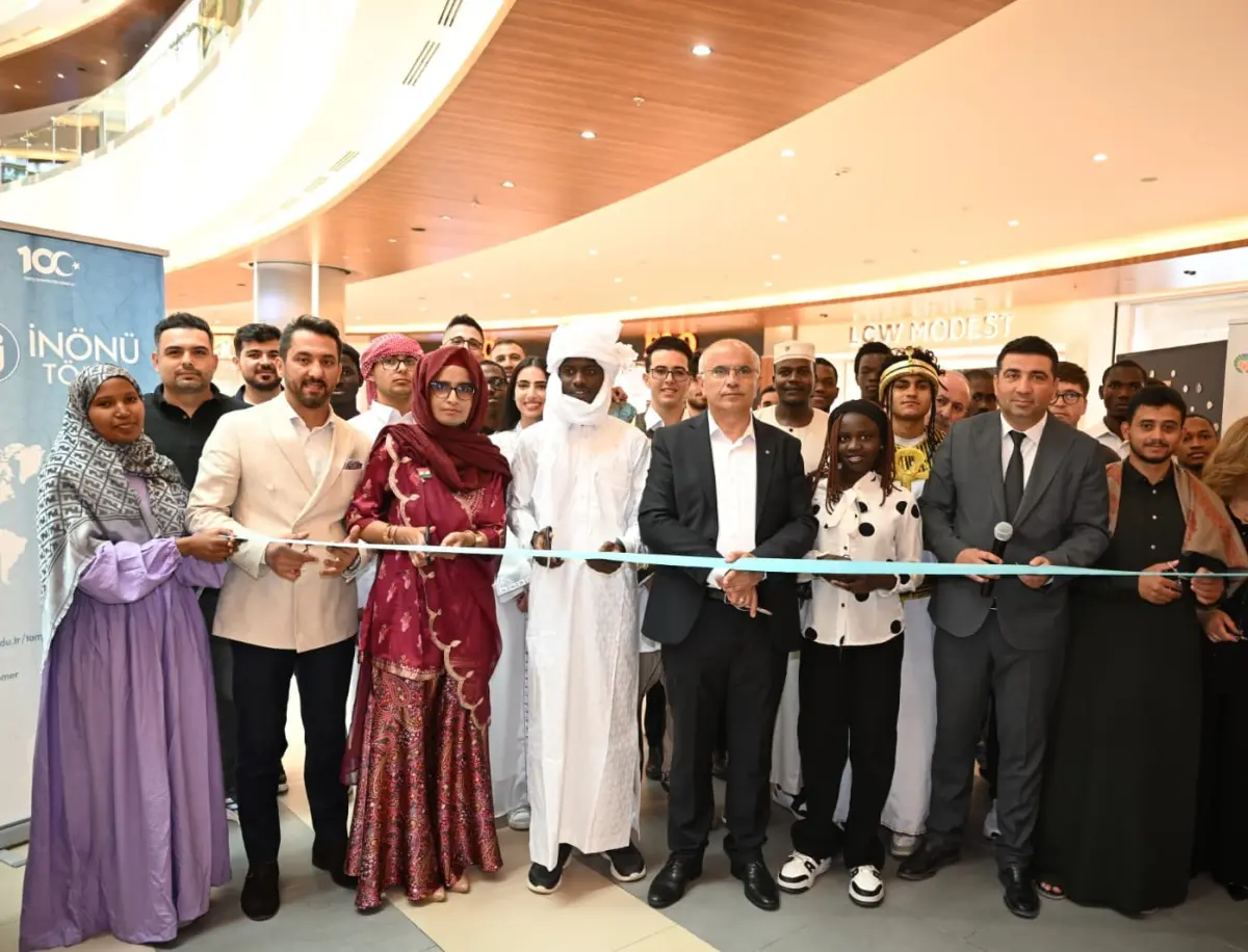 Malatya’da Kültürlerin Buluştuğu Sergide Uluslararası Öğrencilerin Eserleri Göz Kamaştırdı