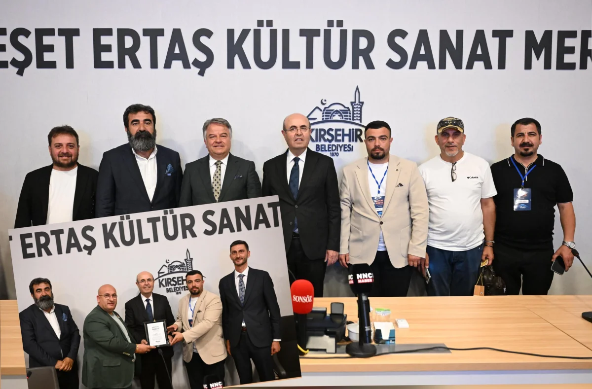 Gazetecilerden Kırşehir Belediye Başkanı Ekicioğlu’na Ziyaret: “Kırşehir, Türkiye Mozaiğinin Kalbidir”