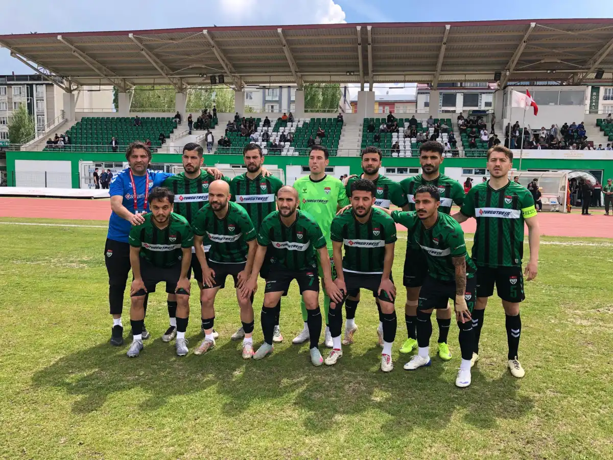 Kars 36 Spor’dan Tarihi Galibiyet ve Sahada Gergin Anlar: BAL’da Kalmayı Garantiledi