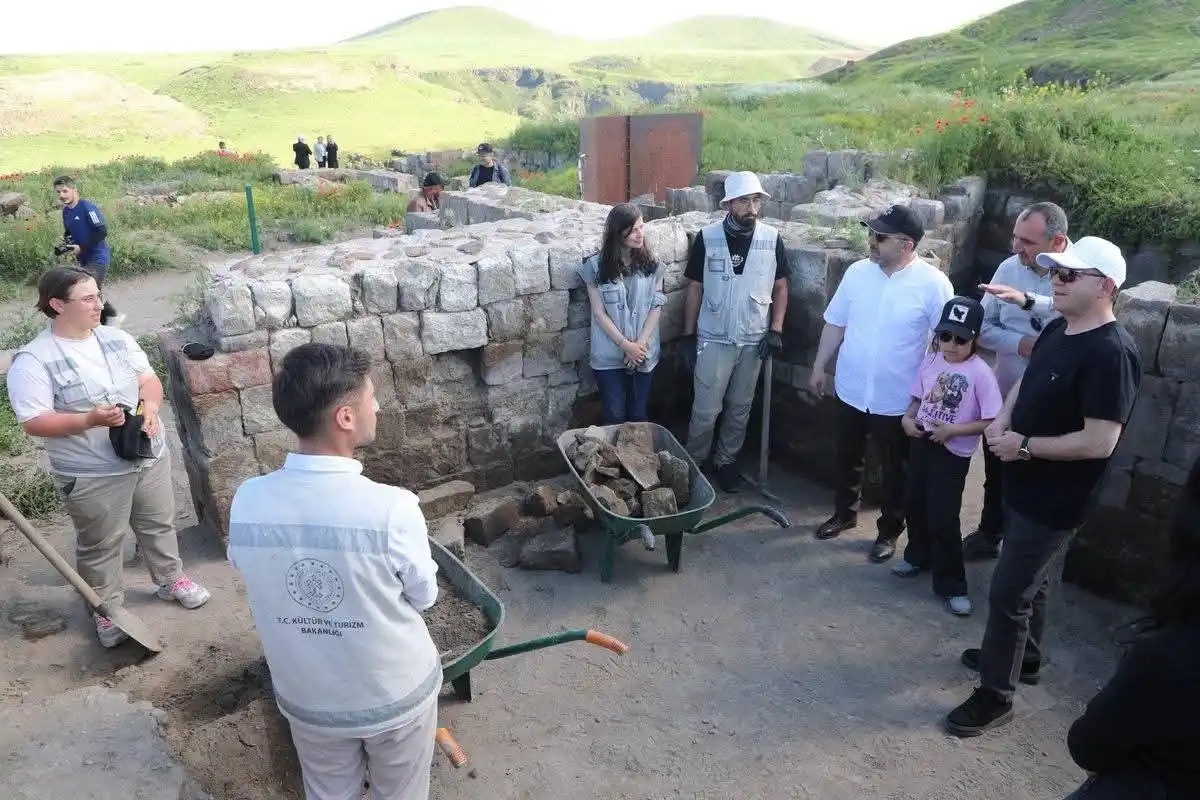 Vali Polat ve Milletvekili Çalkın’dan UNESCO Dünya Mirası Ani Örenyeri’nde Kapsamlı İnceleme