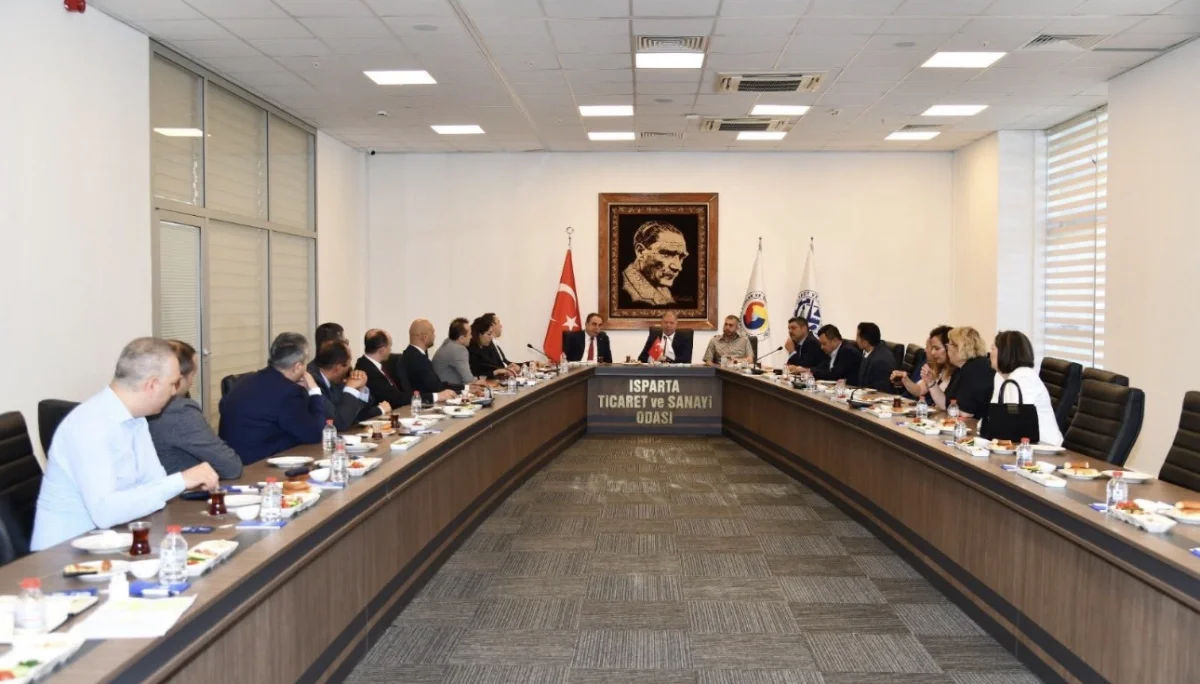 Isparta’da Finansman Seferberliği: ITSO Başkanı Çelik ve Banka Temsilcileri İş Dünyasının Taleplerini Masaya Yatırdı