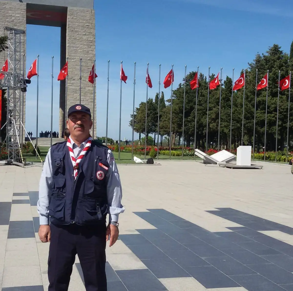 Erzurum’da Doğa Yürüyüşünde Kalp Krizi Geçiren Emekli Öğretmen Nuri Karslı Hayatını Kaybetti