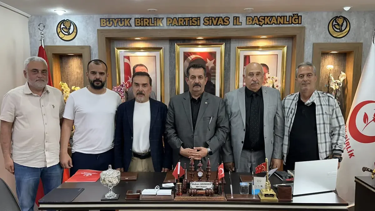Sivas Gazeteciler Cemiyeti’nde Başkanlık Değişimi: Hakan Sezerer Görevi Kemal Doğan’a Devretti