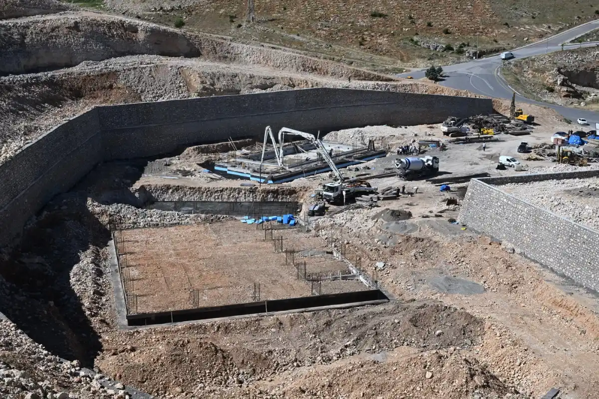 Malatya’da Gençlere ve Ailelere Yönelik Dev Spor Kompleksi İnşaatı Hızla İlerliyor