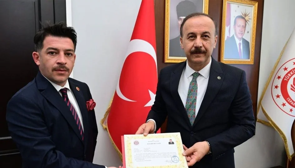 Isparta Valisi Erin’den Kaymakamlara Başarı Belgesi: Vatandaş Odaklı Hizmet Takdir Edildi