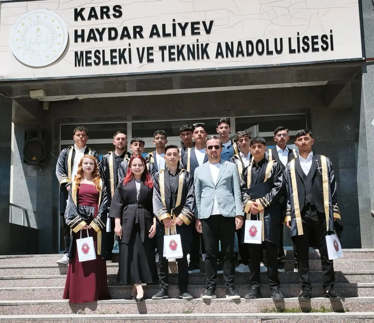Kars Tarih Yazdı: İlk Veteriner Sağlık Teknisyenleri Mezuniyet Coşkusu