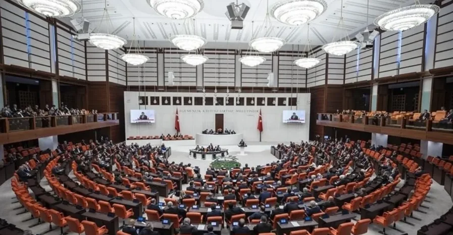 Emniyet Teşkilatı Güçleniyor: TBMM’den Personel ve Eğitim Kapasitesini Artıran Kanun Teklifi Geçti