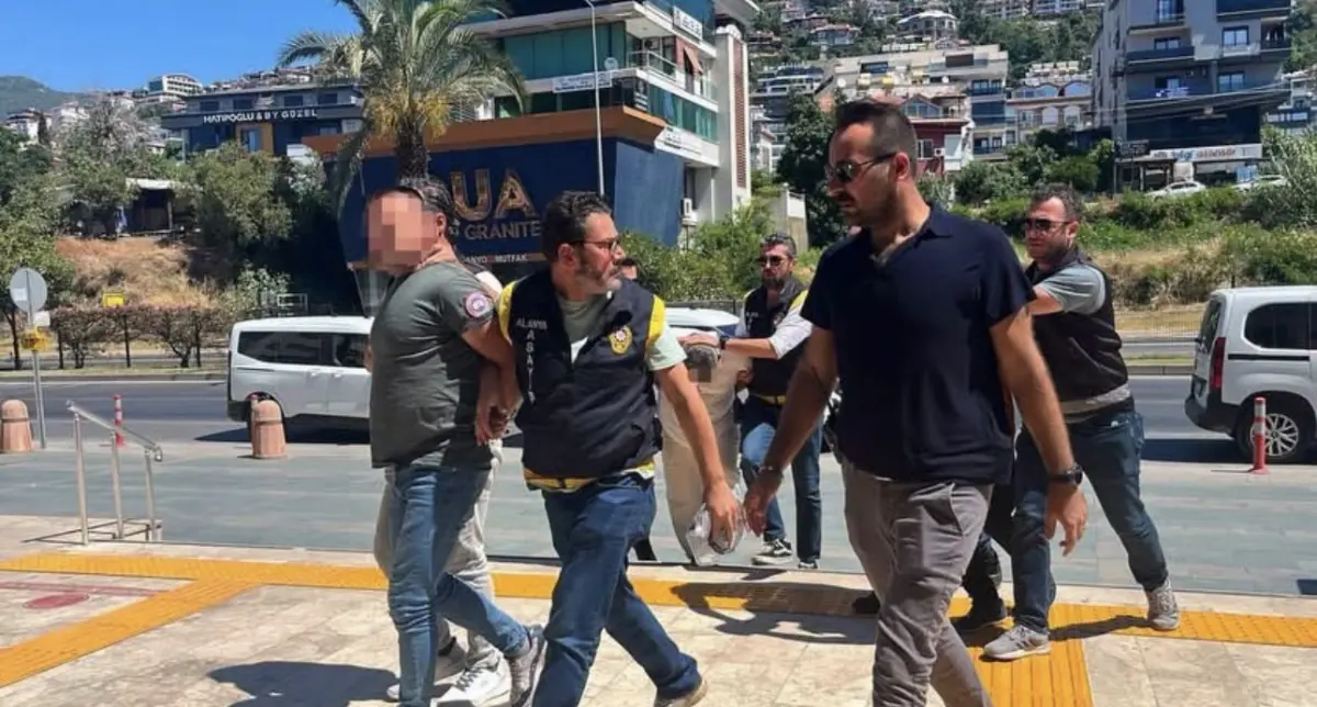 Alanya’da Kanlı Tartışma: Pompalı Tüfekle Vurulan Kişinin Ölümüyle İlgili 2 Şüpheli Tutuklandı