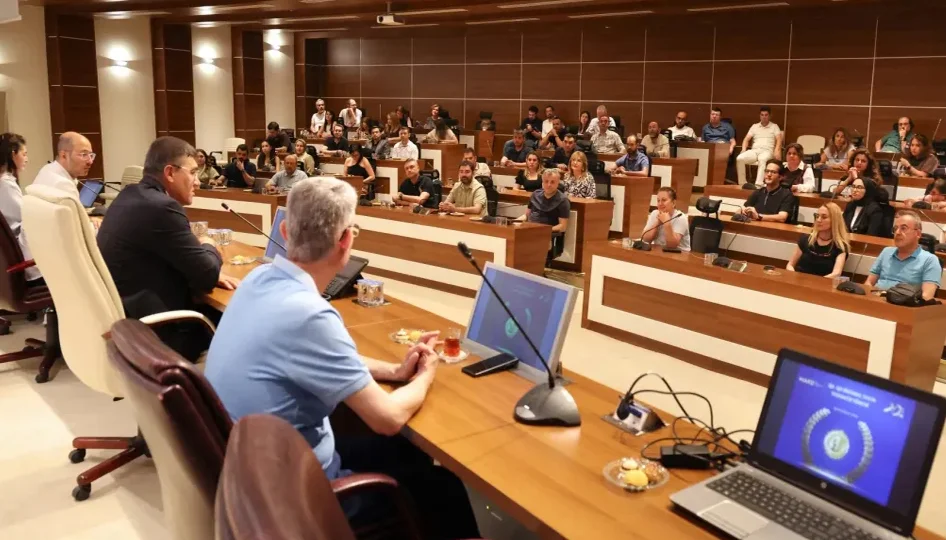 MAKÜ’den Bilimsel Üretime Teşvik: Q1 ve Q2’de Yayın Yapan Akademisyenler Onurlandırıldı