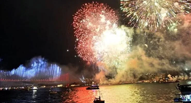 İstanbul’da Havai Fişek ve Meşale Kullanımına 28 Ekim’e Kadar Yasak!