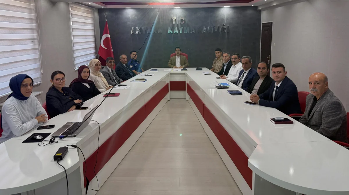 Akyaka’da Kamu Kurumları Toplandı: Hizmet Etkinliği ve Koordinasyon Masaya Yatırıldı